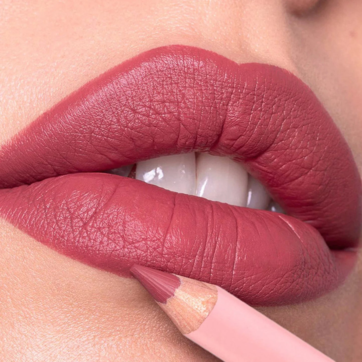 Matte lip liner pencil