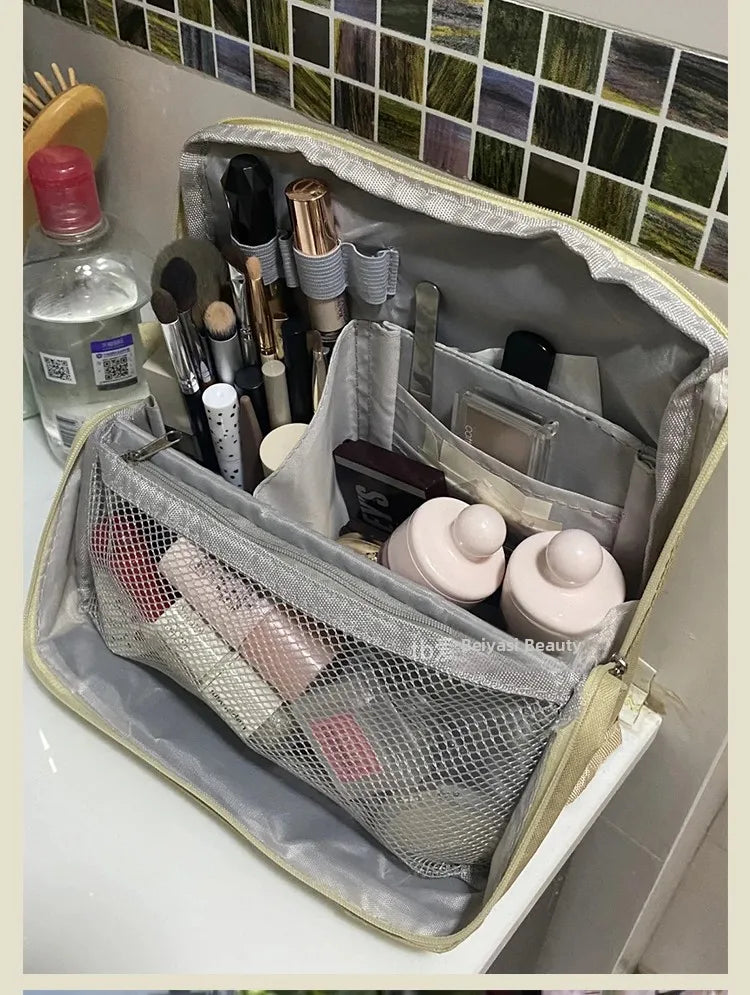 ๐ Standing Cosmetic Case ๐