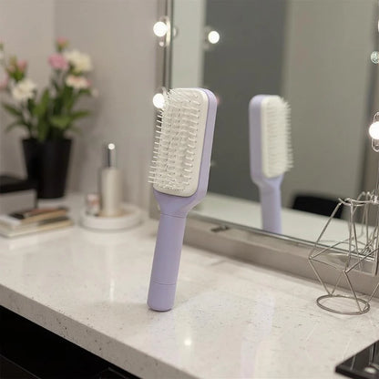Retractable hairbrush