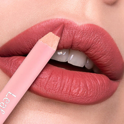 Matte lip liner pencil