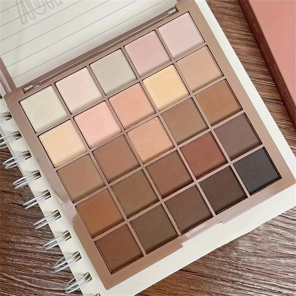 Eyeshadow palette with 25 colors